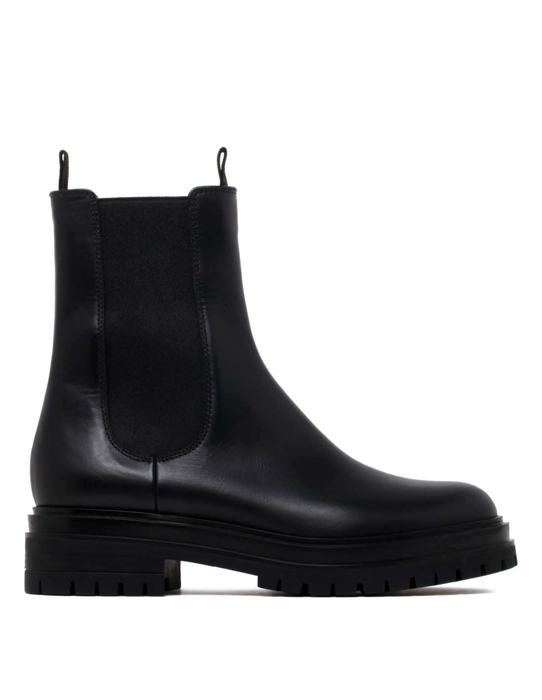 Chester Chelsea boots