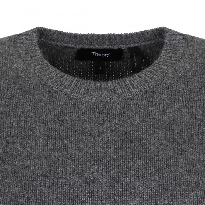 Charcoal hue cashmere cropped Tee