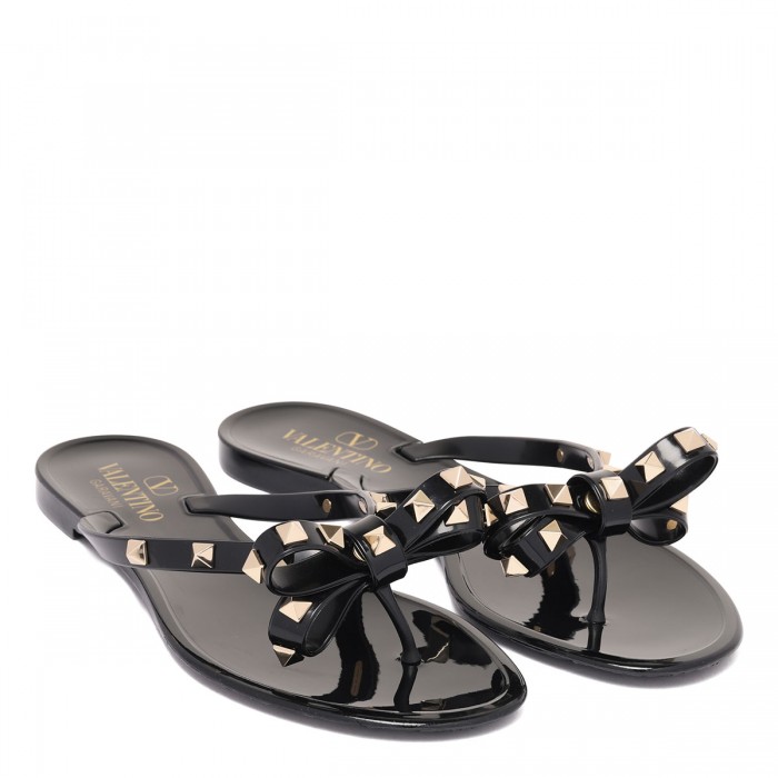 Rockstud thong sandals