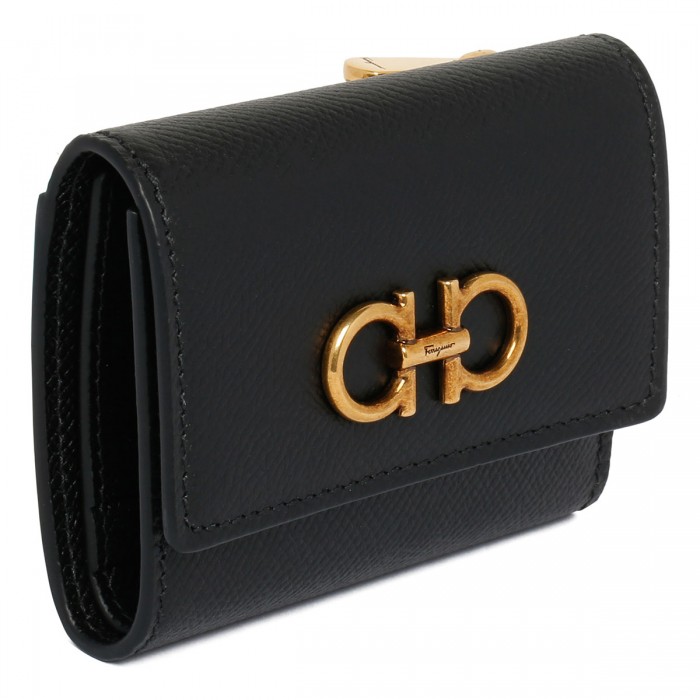 Gancini credit cardholder