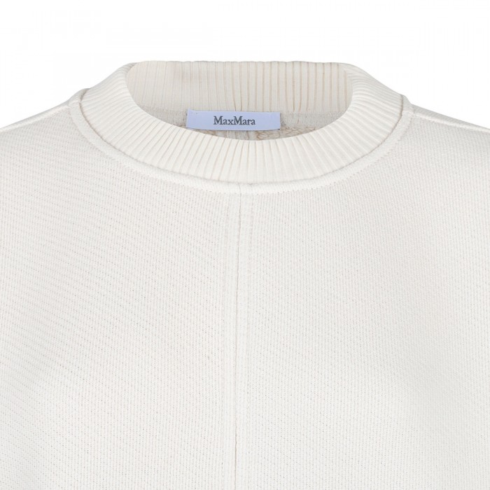 Cral white sweatshirt