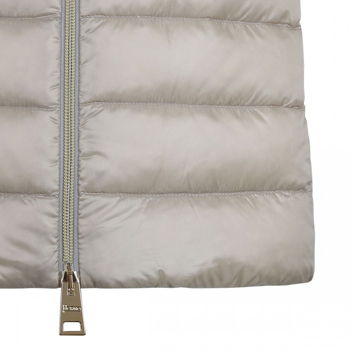 Chantilly padded vest